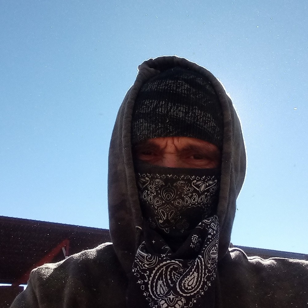Meet your Posher, Dustin